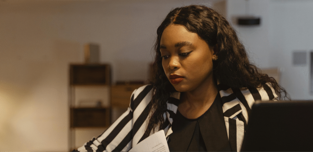 Recrutamento às cegas